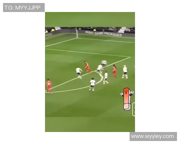 臀桥足球的魅力与技巧探索让你在运动中提升身体素质与团队协作能力