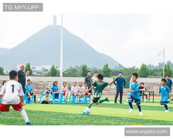 华尔兹足球：在优雅旋律中追逐梦想与激情的运动盛宴